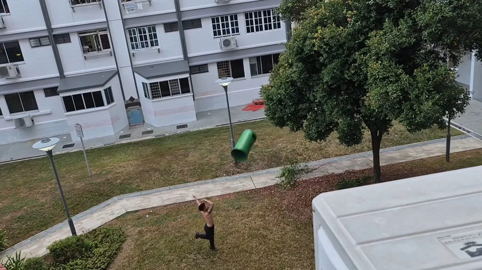 SG man uses bin lid to 'free' iPhone