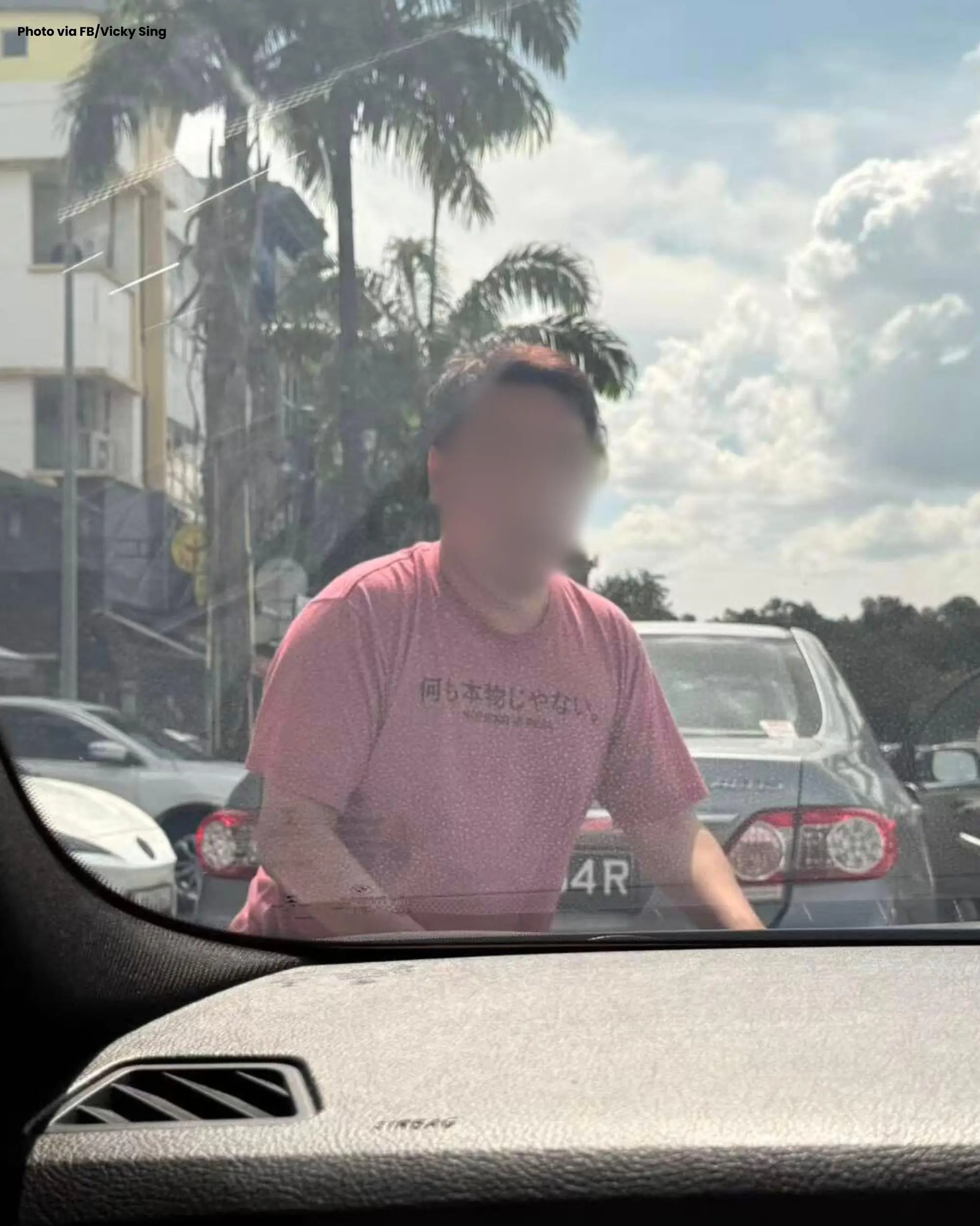 SG-Registered Car driver over Traffic dispute