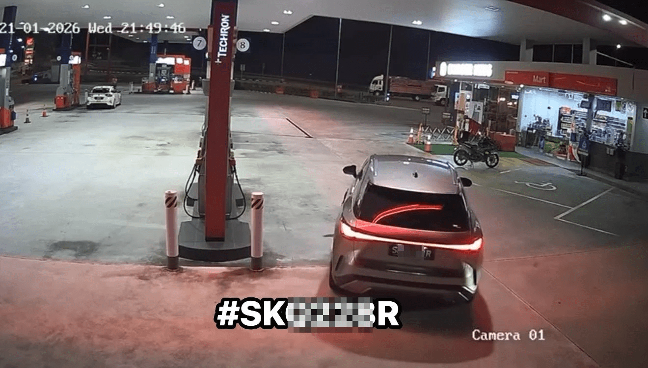 SG-registered Lexus SUV forgets to pay bill (1)