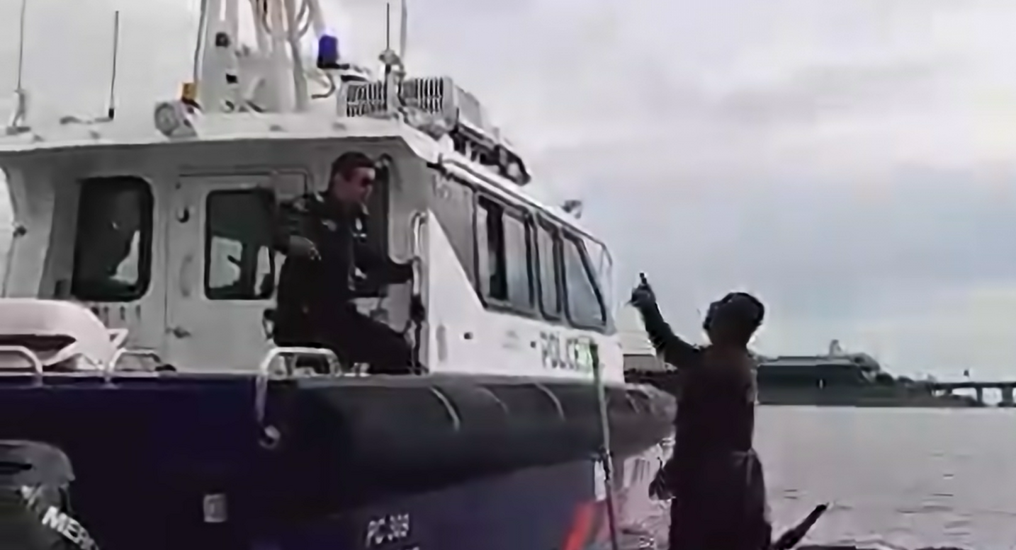 Viral video shows johor fishermen allegedly chased off m'sian waters by sg coast guard