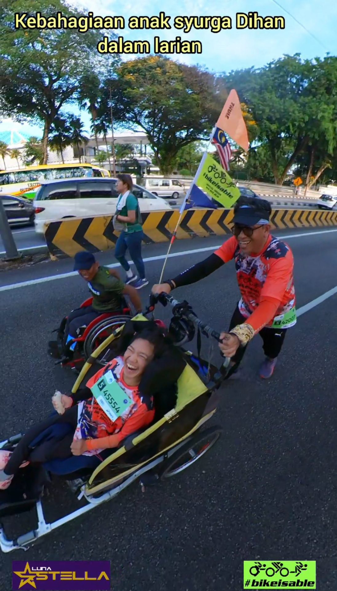 “She’s My Strength” — Dad Runs With Daughter Who Has Cerebral Palsy In Wheelchair At KLSCM 2025, Carries Her To Finish Line