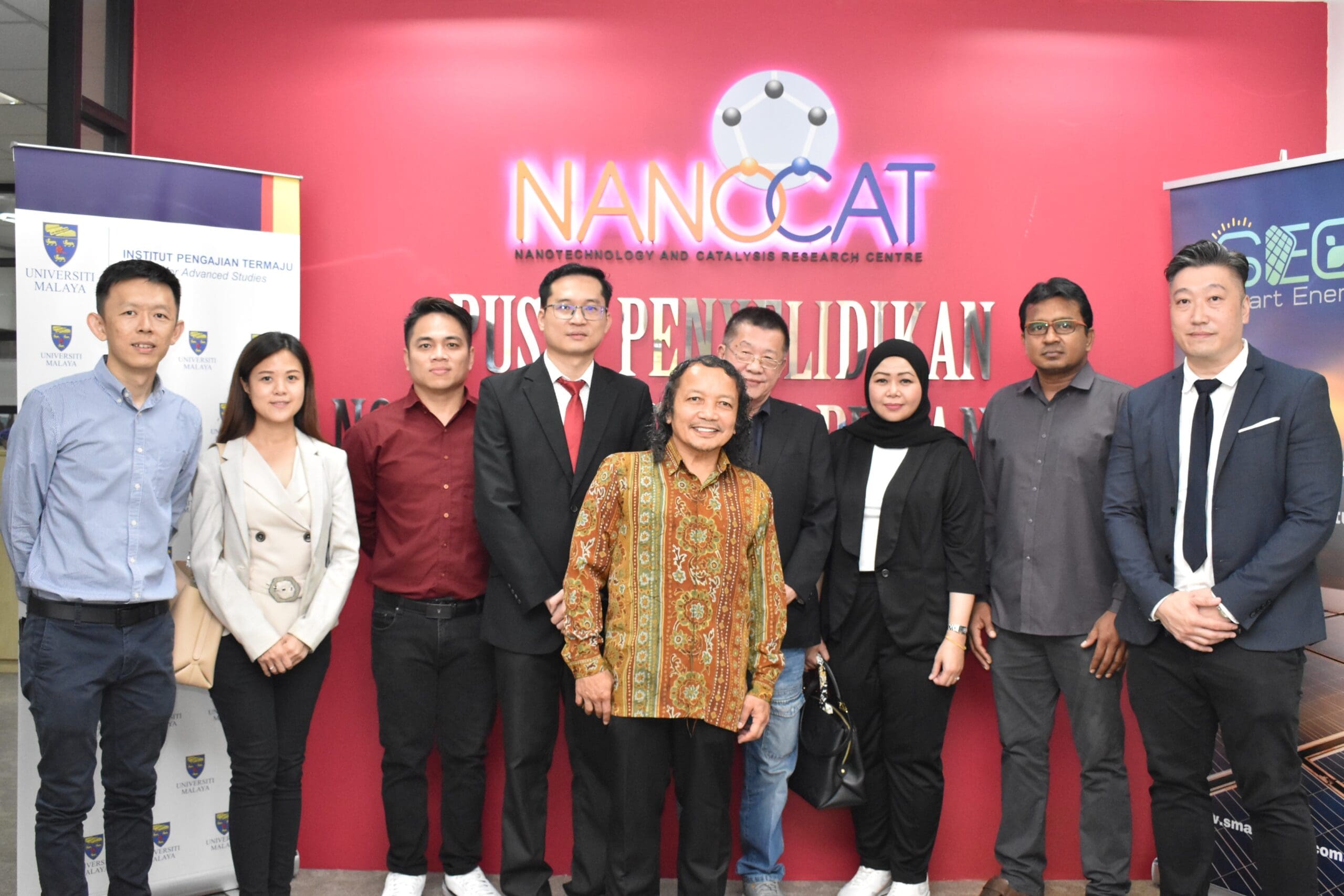 Smart EnerG group photo with UM