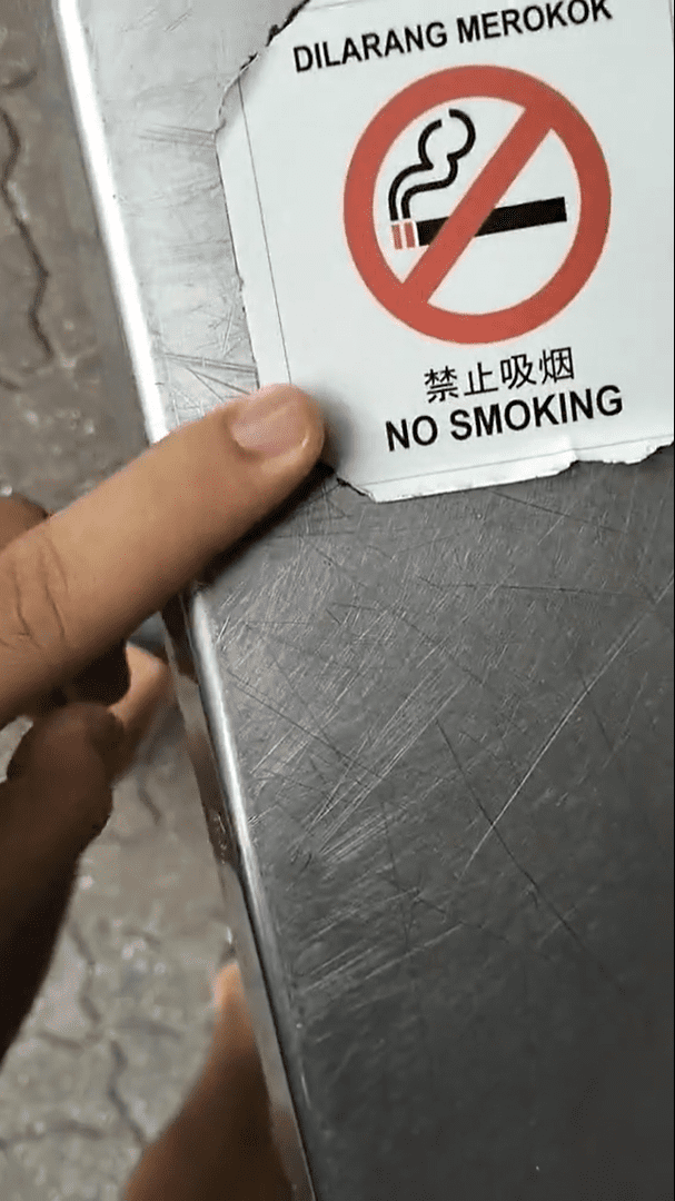 M'sian Man Gets Aggressive After Being Told Not To Smoke At Mamak Restaurant