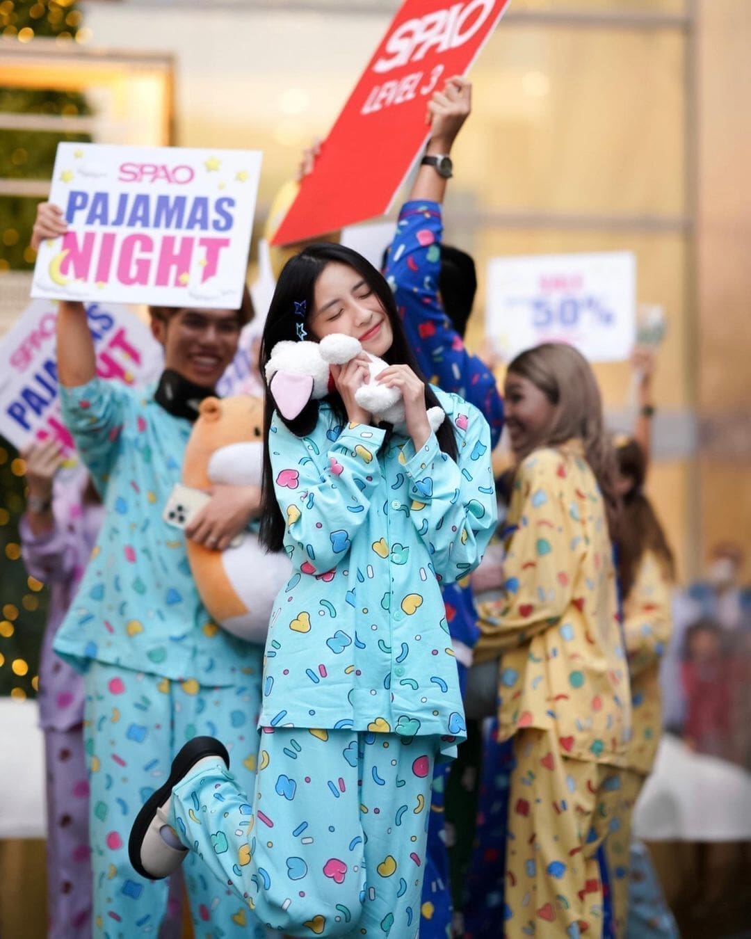 Msian Influencer wearing SPAO Unisex pyjamas outside Pavilion KL.