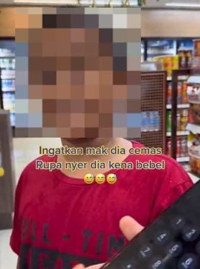 M'sian Parents Leave Their Son Behind At Seremban R&R By Mistake After Pumping Petrol At Gas Station