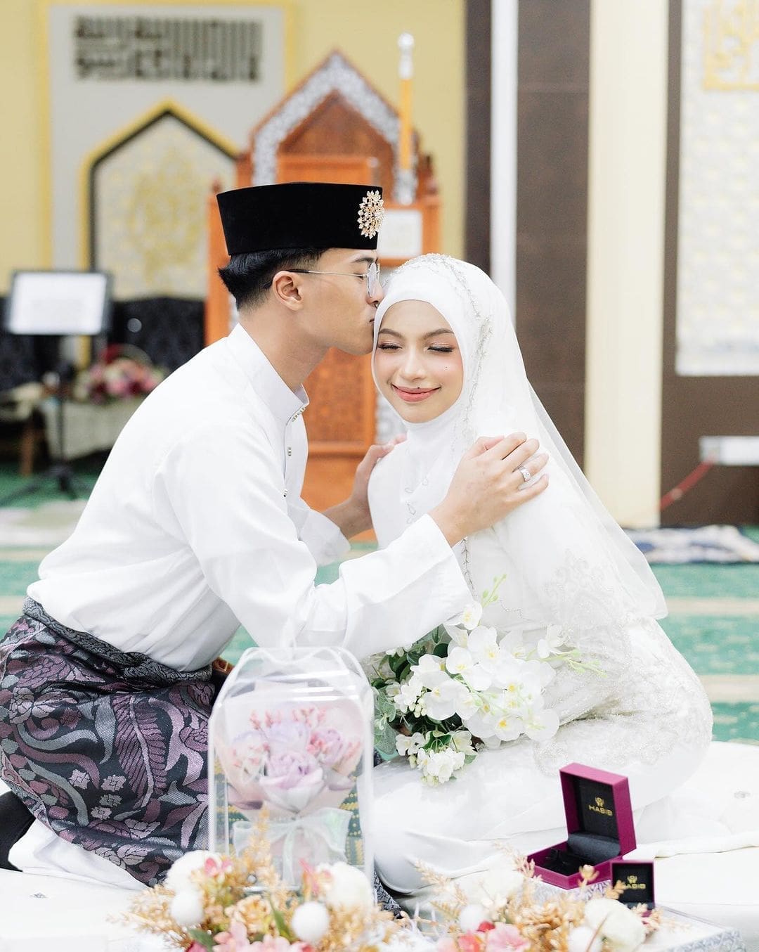 Syasya and hew new husband