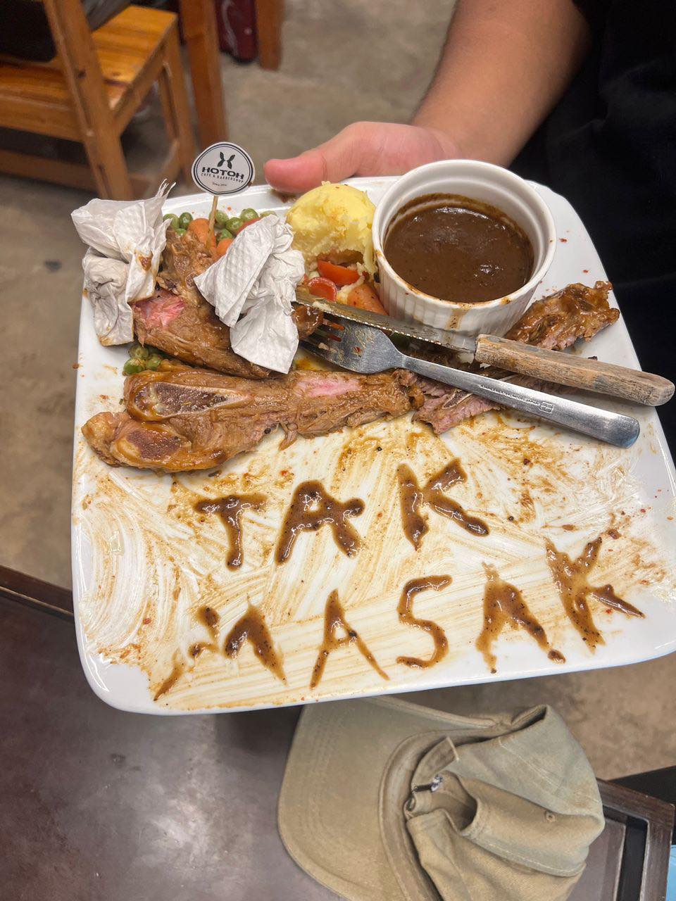 tak masak written on plate by customer