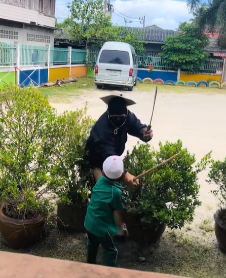 Teacher pretend to be kidnapper