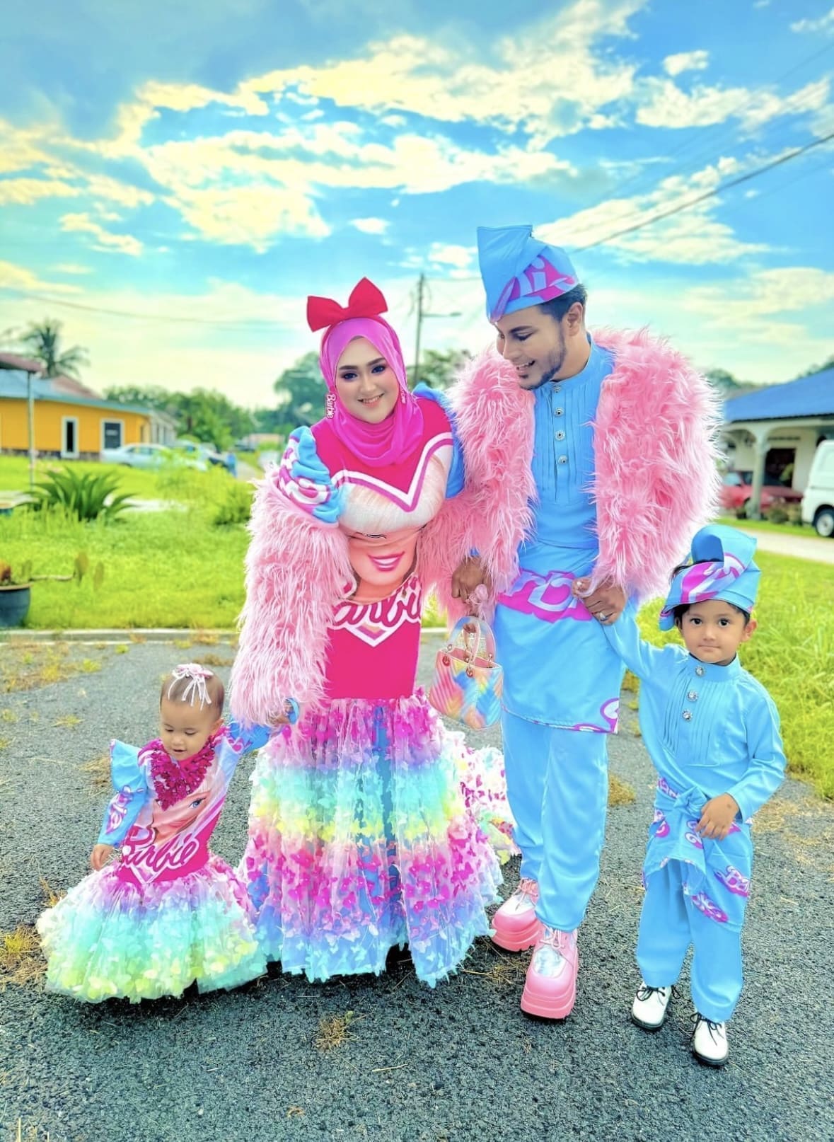 The Malaysian couple who spent RM90k on Raya outfits 4