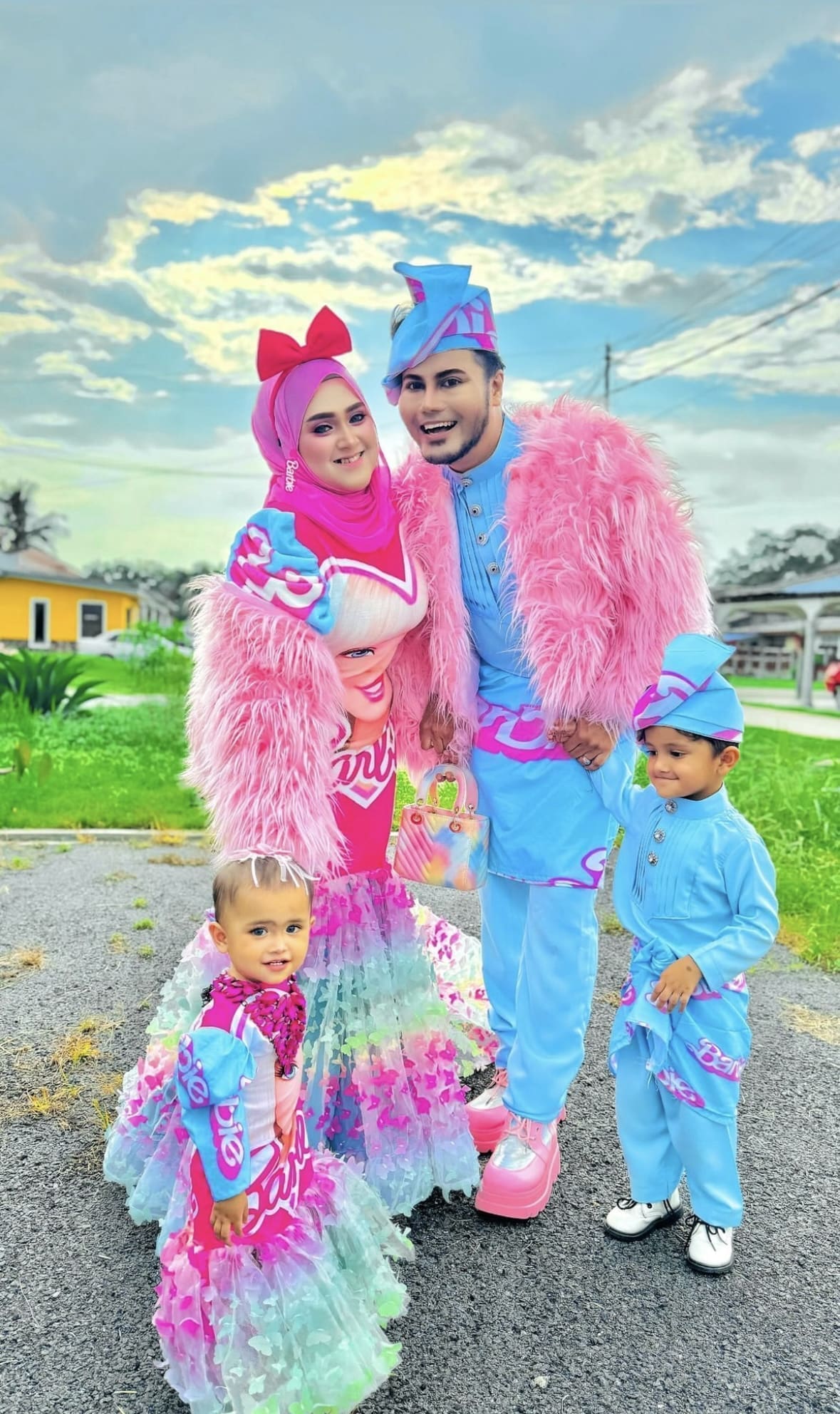 The Malaysian couple who spent RM90k on Raya outfits 5