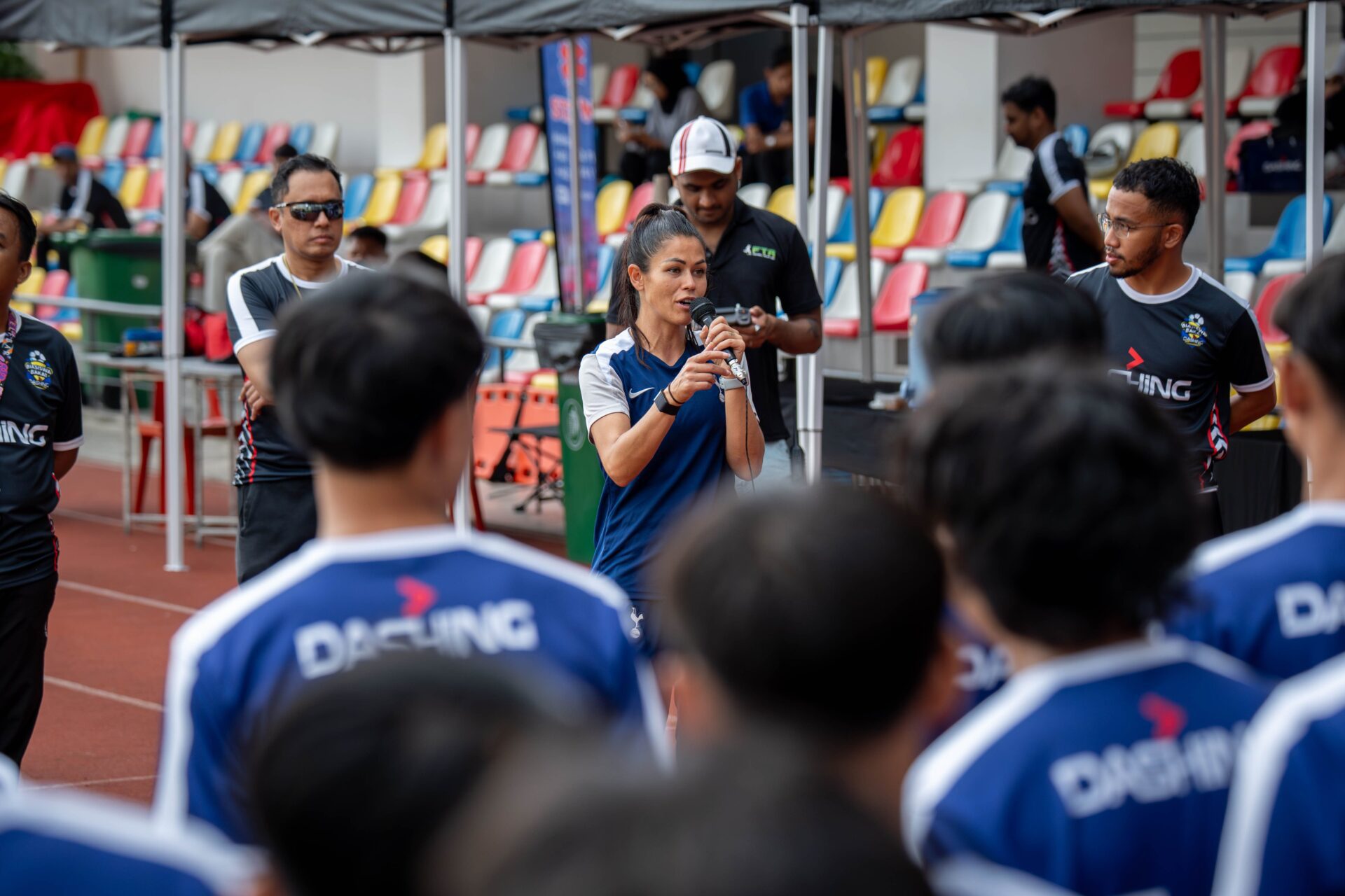 Tottenham Hotspur’s Coach Shannon Moloney guiding young talents through high-intensity drills at the Biasiswa Bakat Dashing Talent ID Camp. (2)