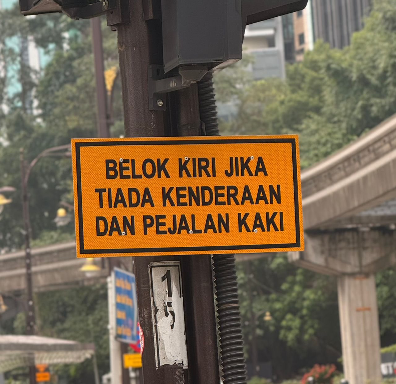 turn left if possible sign