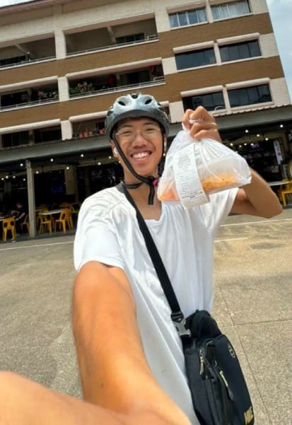 Wangan Bryan delivering orders