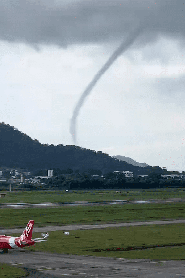 Waterspout spotted in Penang Screenshot 2024-11-17 143555 (6)