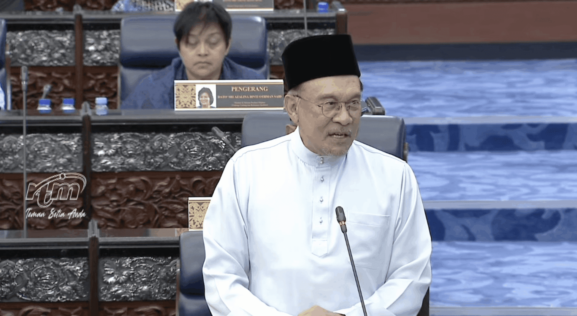 ‘居安思危，思则有备，有备无患’ — What Was The Chinese Proverb That Anwar Quoted During Budget 2026?