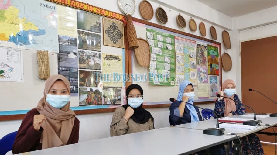 3 M'sian Students Win Lawsuit Against Ex-English Teacher Who Was Absent For 7 Months, Get Awarded RM150,000 By Court