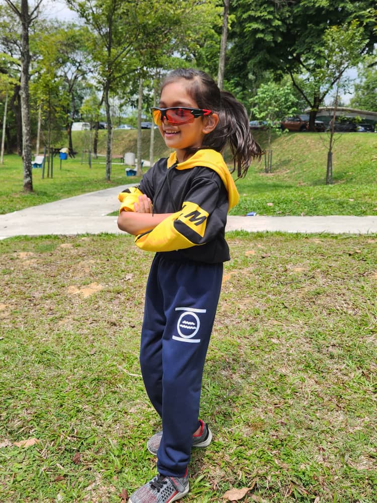 6yo Jacquelin Kaur posing for a photo