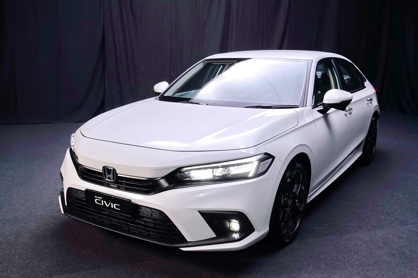 White Honda Civic