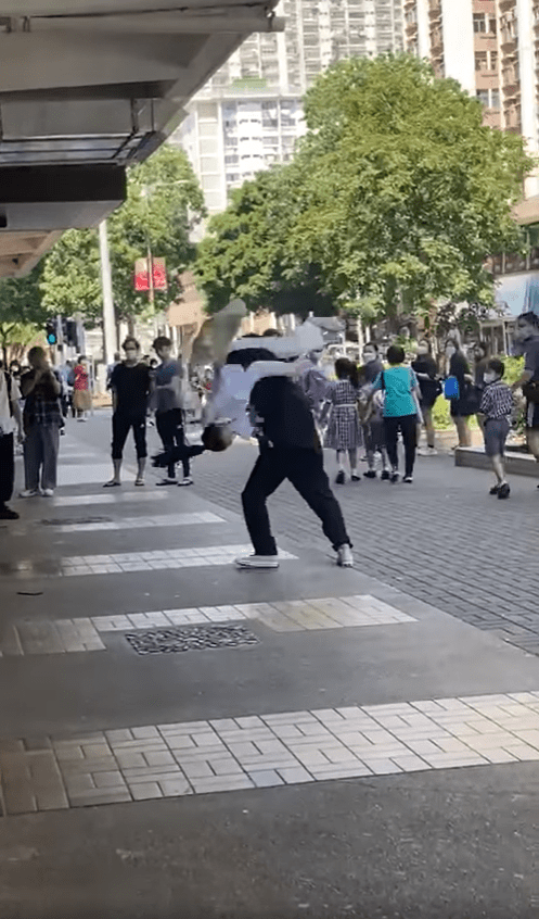 HK Girl Pulls Black Widow's Signature Move On Boyfriend 