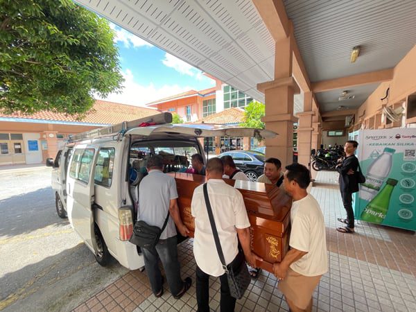Xie Wenxin's body taken from hospital